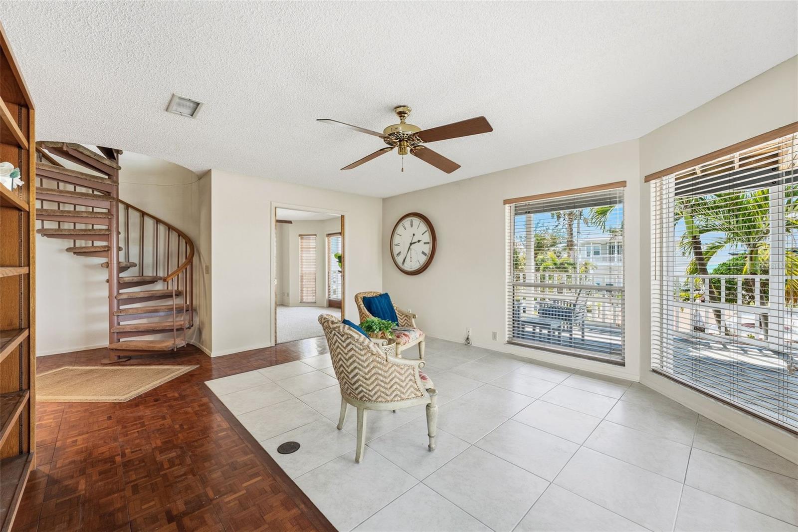 12505 SUNSHINE LN, TREASURE ISLAND, FL, 33706