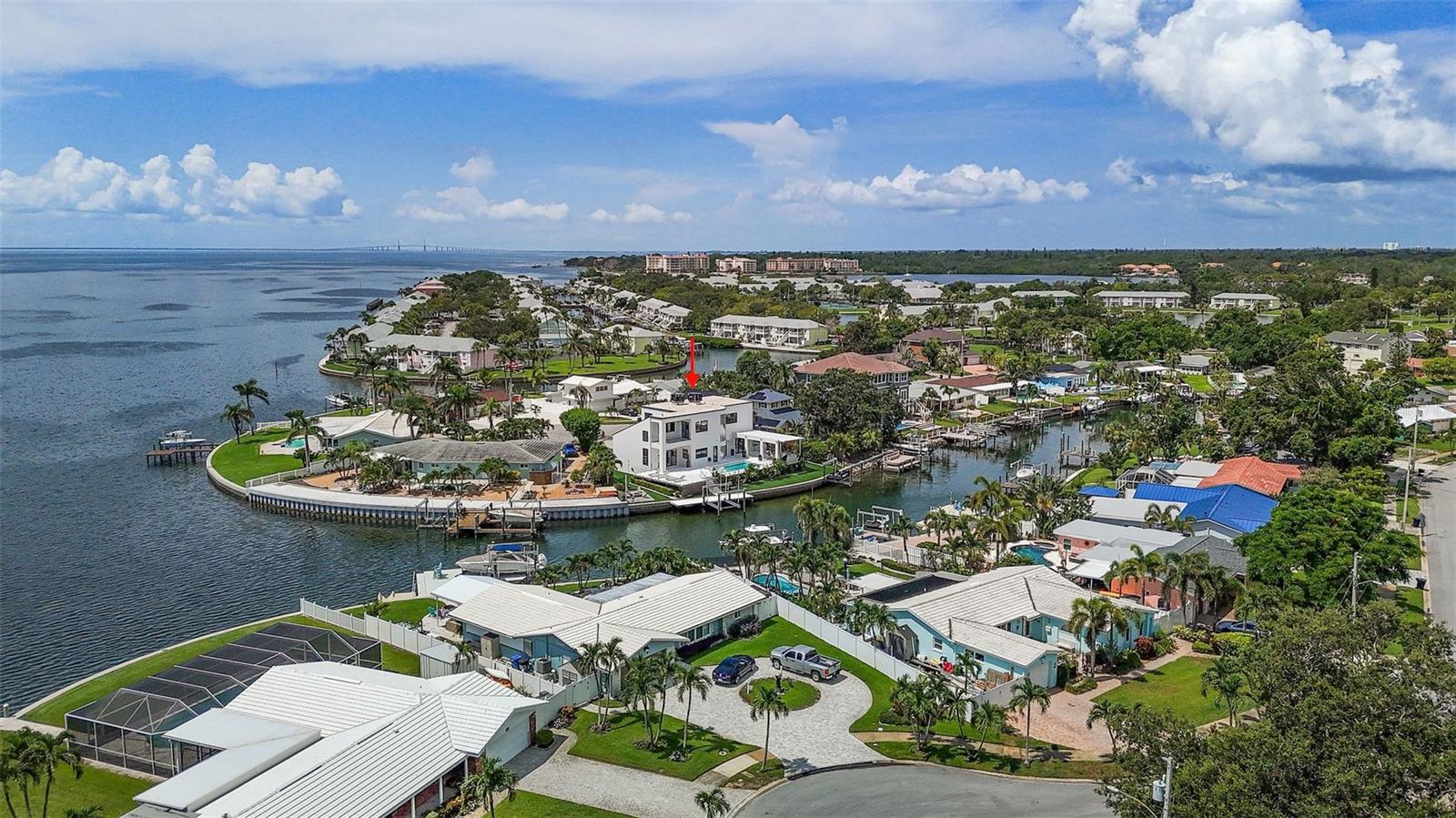 585 DOLPHIN AVE SE, ST PETERSBURG, FL, 33705