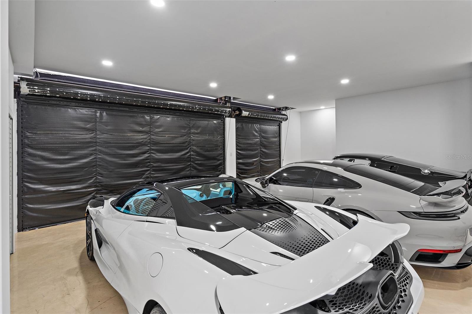 585 DOLPHIN AVE SE, ST PETERSBURG, FL, 33705