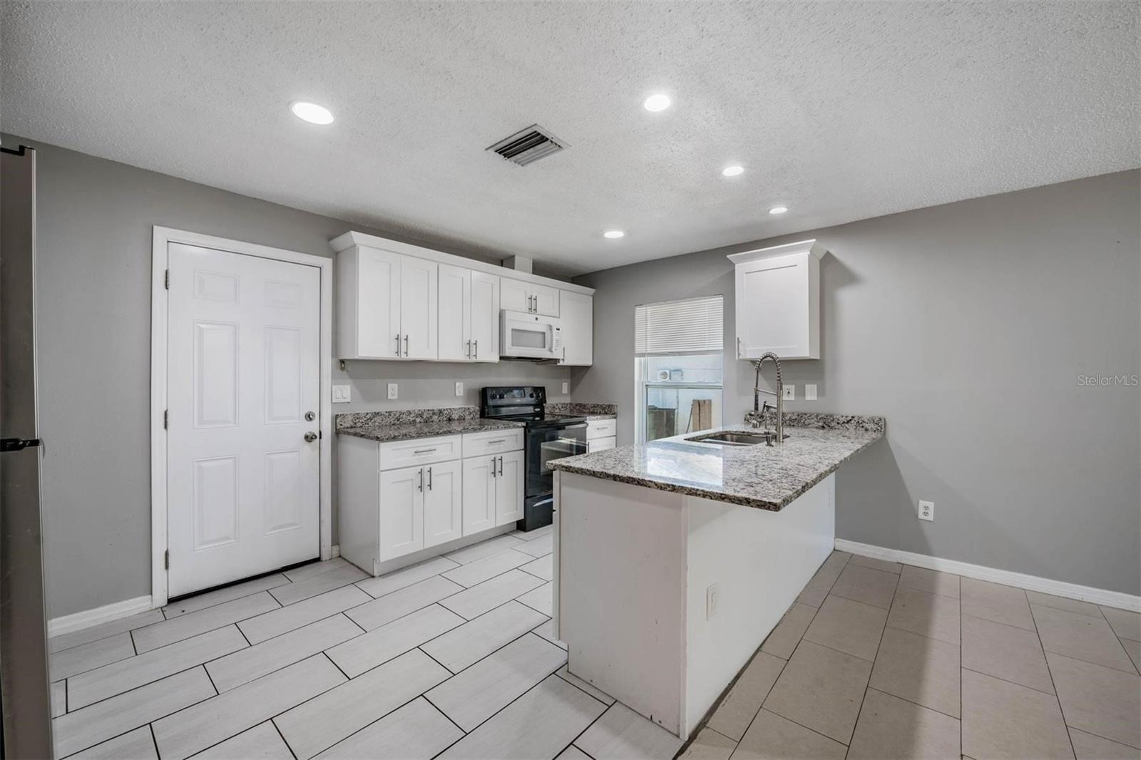 8119 SAN BERNARDINO DR, PORT RICHEY, FL, 34668