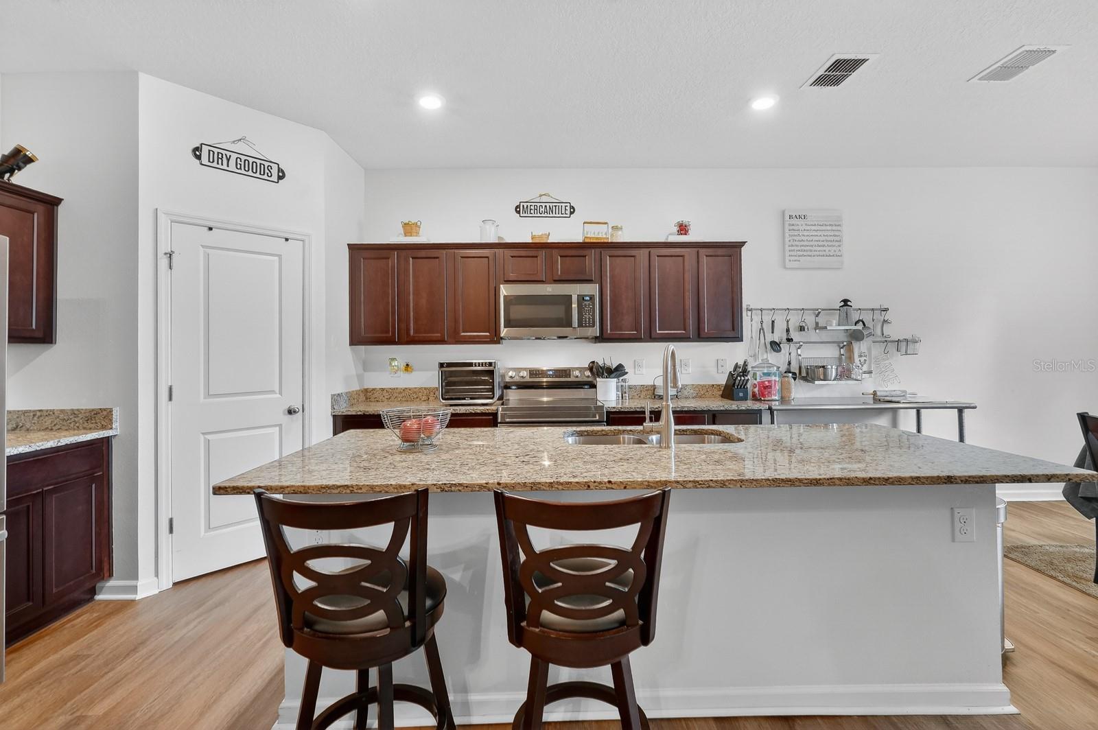 1019 LANDING LN, DELTONA, FL, 32738