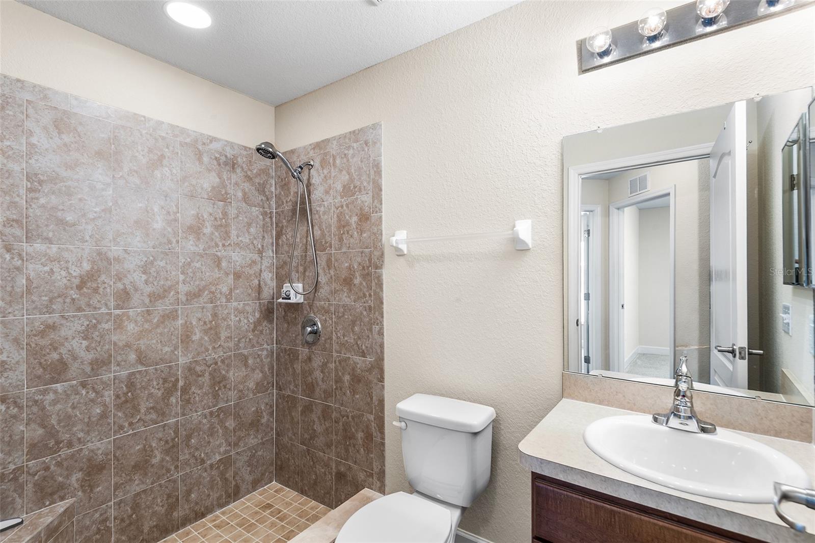 2037 LAKERIDGE DR, WINTER HAVEN, FL, 33881