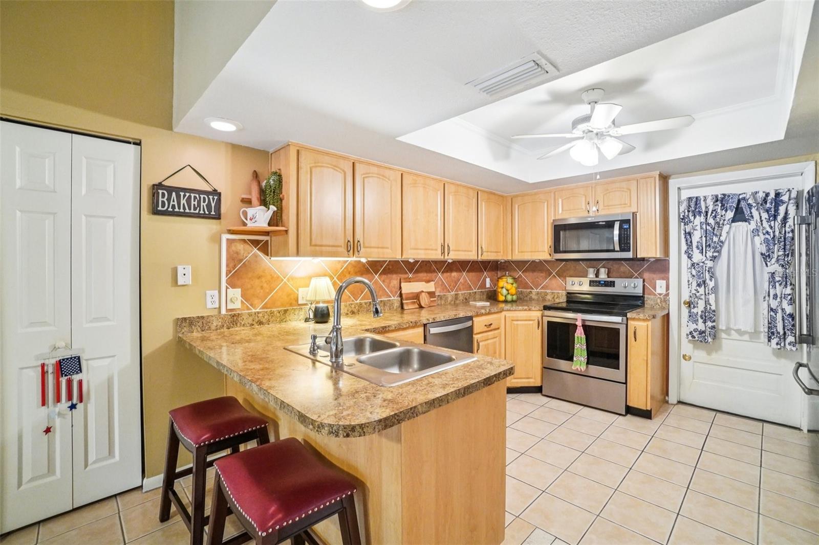 17803 SUNRISE DR, LUTZ, FL, 33549