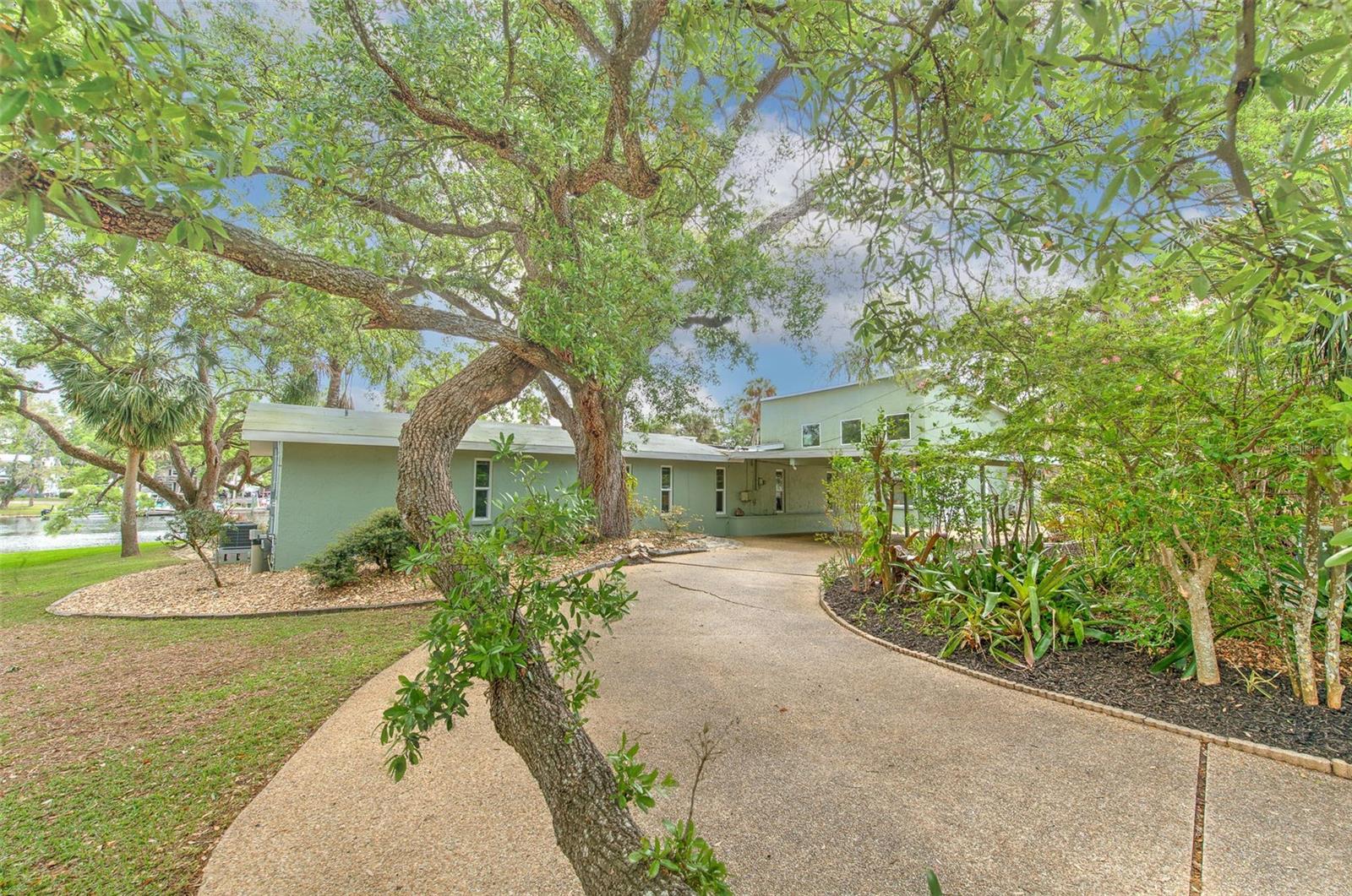 Front left side entrance of circular driveway