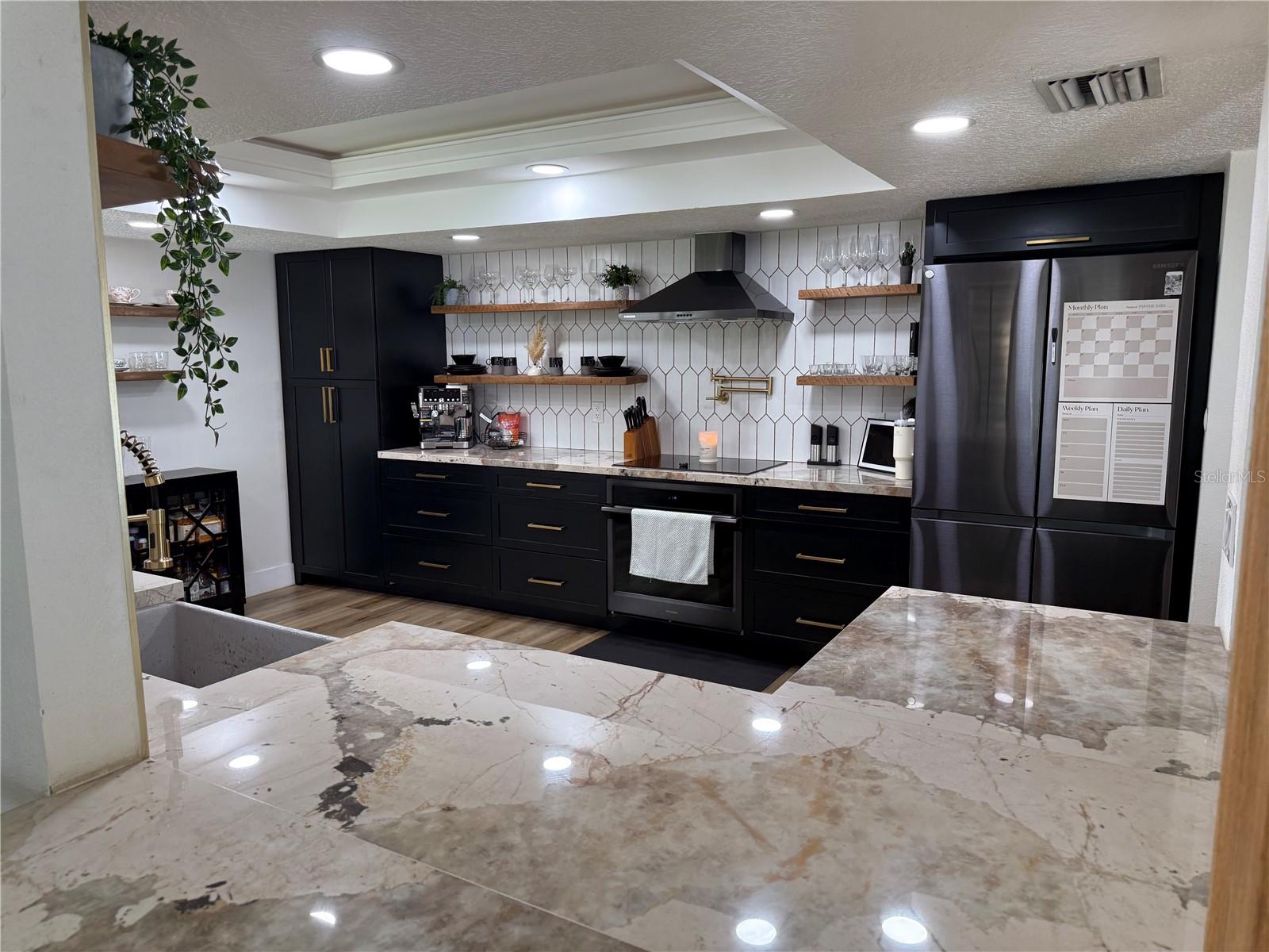 1024 SYLVIA LN, TAMPA, FL, 33613