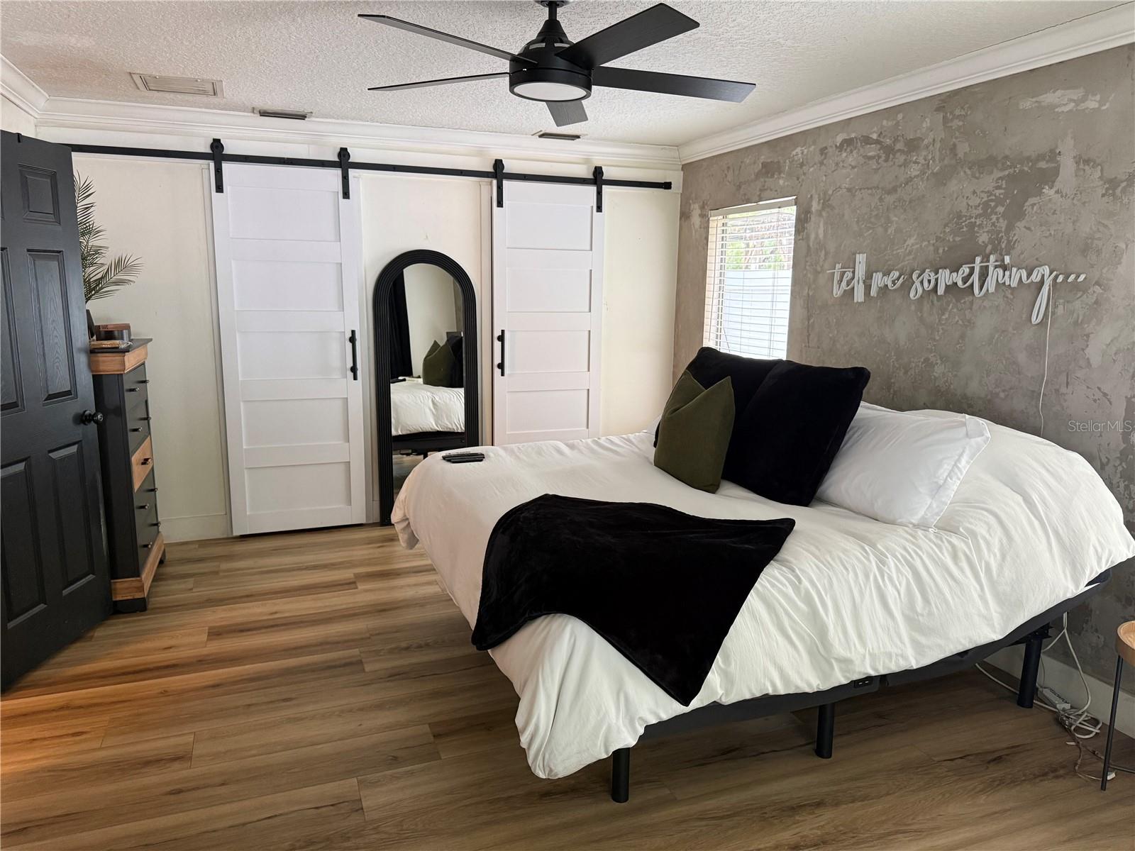 1024 SYLVIA LN, TAMPA, FL, 33613