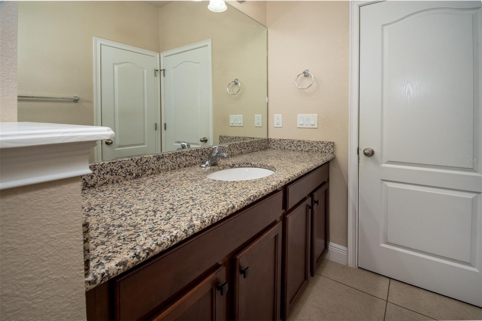 11604 QUIET FOREST DR, TAMPA, FL, 33635