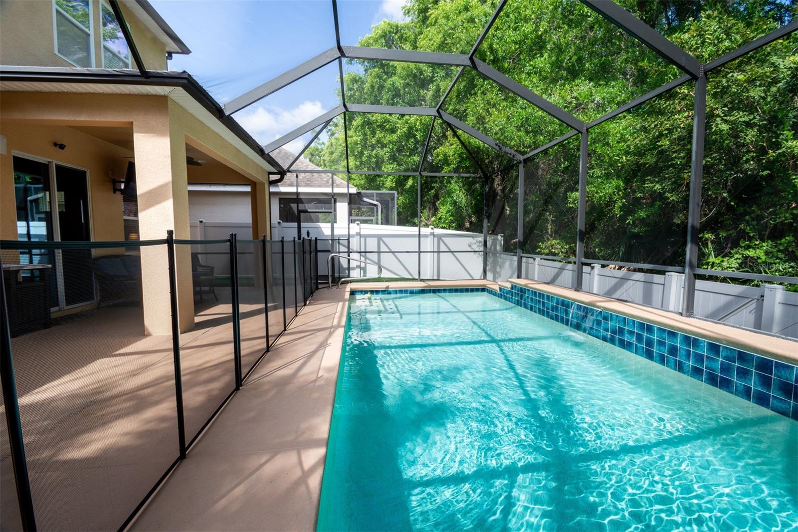 11604 QUIET FOREST DR, TAMPA, FL, 33635