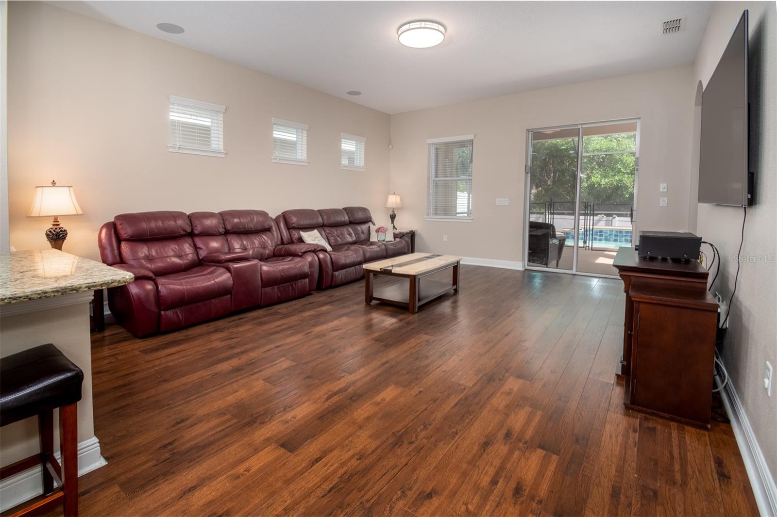 11604 QUIET FOREST DR, TAMPA, FL, 33635