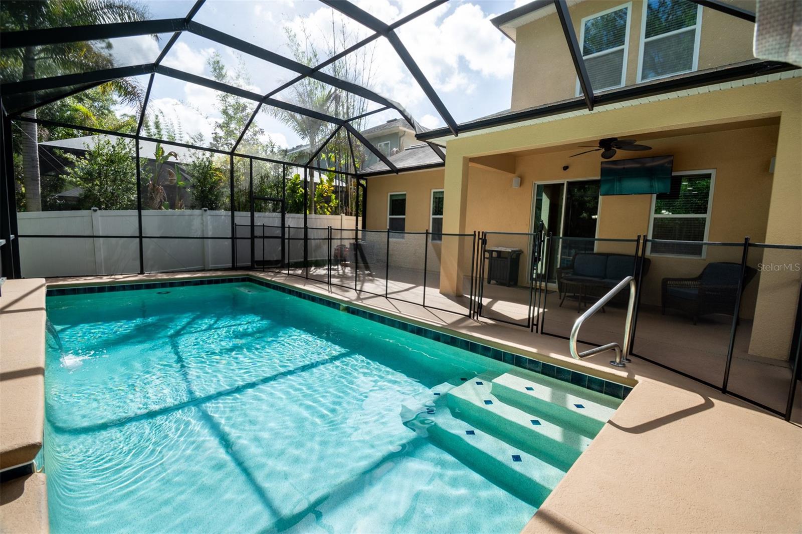 11604 QUIET FOREST DR, TAMPA, FL, 33635