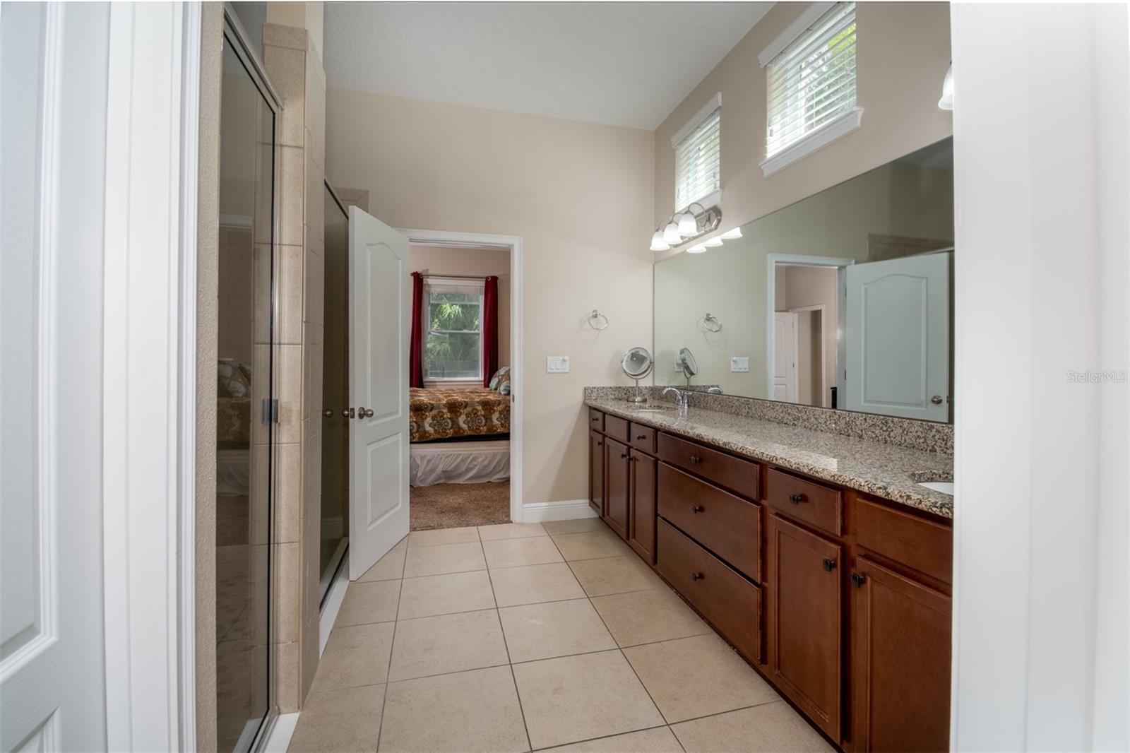 11604 QUIET FOREST DR, TAMPA, FL, 33635