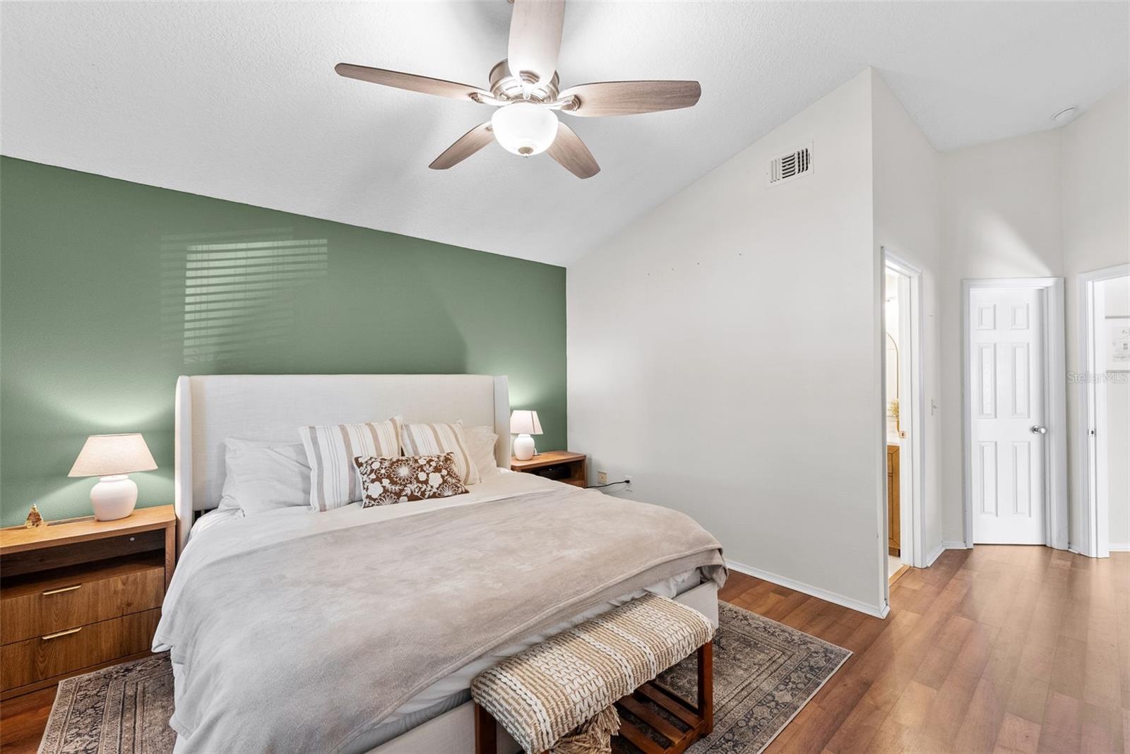 3323 W PINE ST, TAMPA, FL, 33607