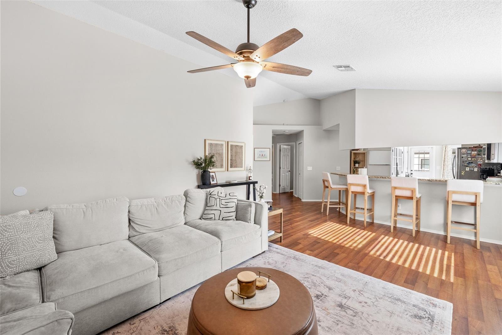 3323 W PINE ST, TAMPA, FL, 33607