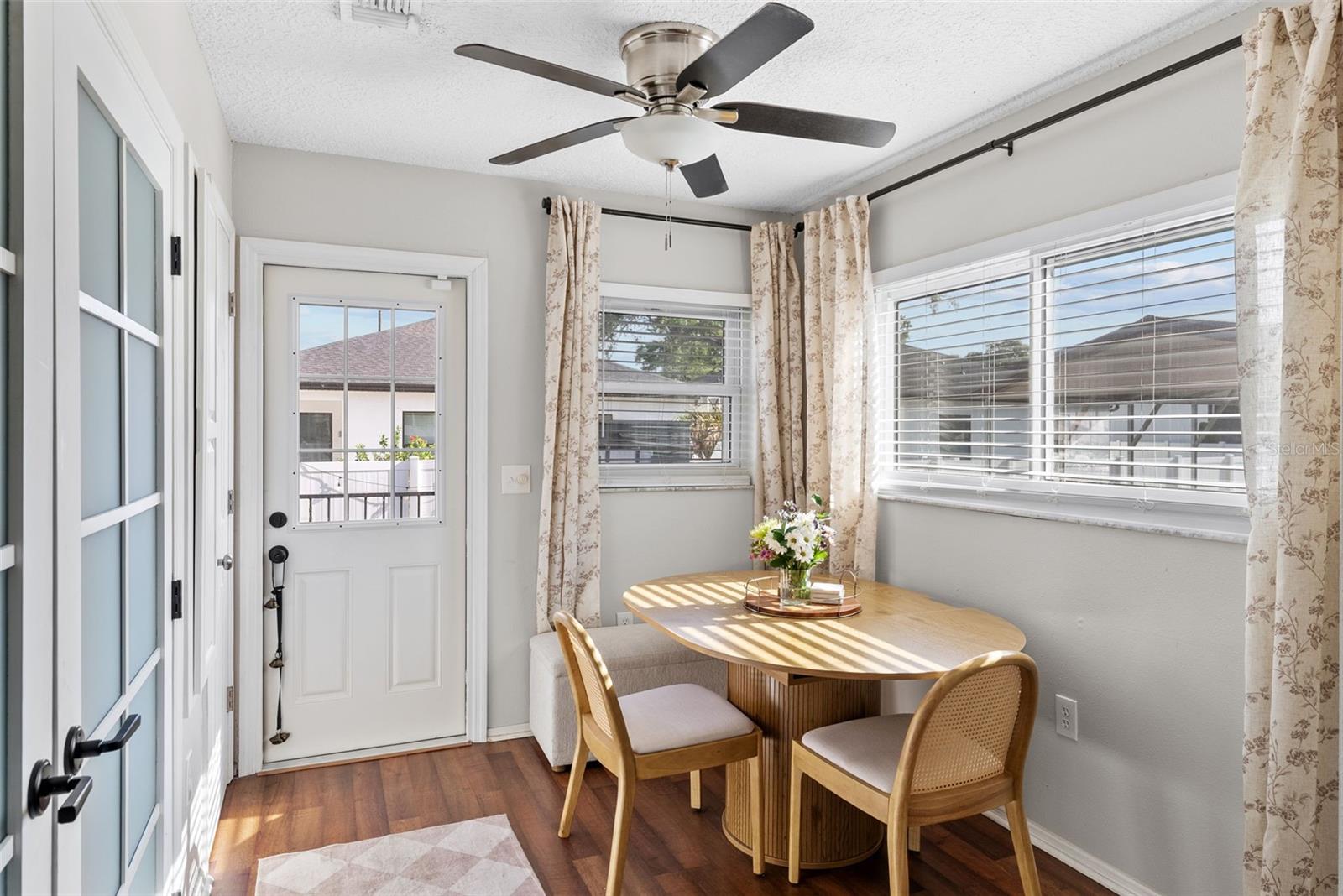 3323 W PINE ST, TAMPA, FL, 33607