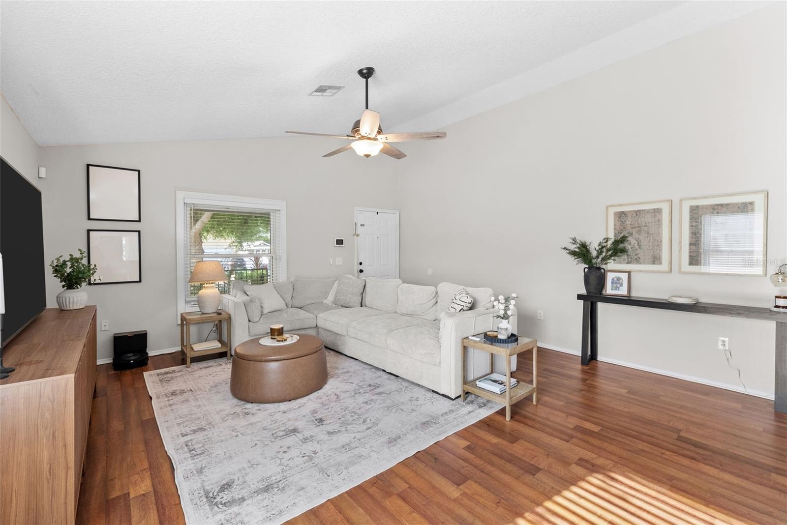 3323 W PINE ST, TAMPA, FL, 33607