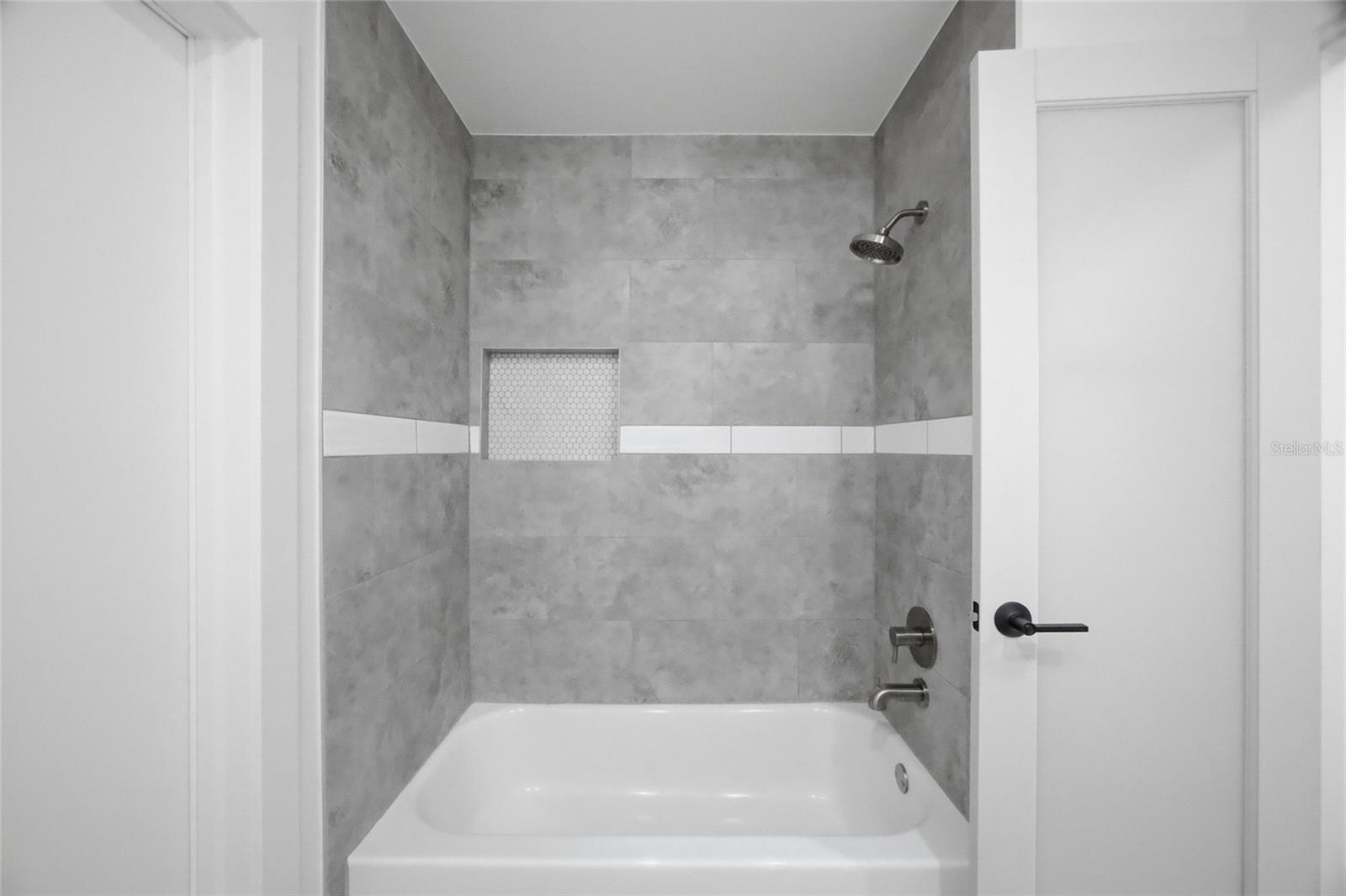 2212 LAKE BAY WAY, BRANDON, FL, 33511