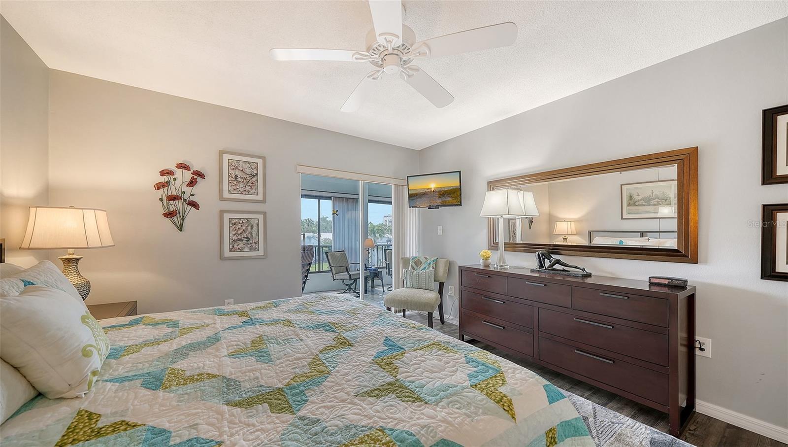 225 HOURGLASS WAY #202, SARASOTA, FL, 34242