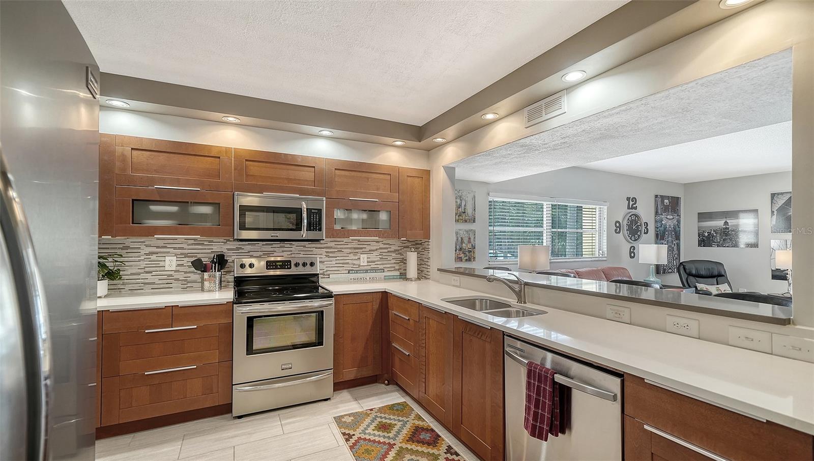 225 HOURGLASS WAY #202, SARASOTA, FL, 34242