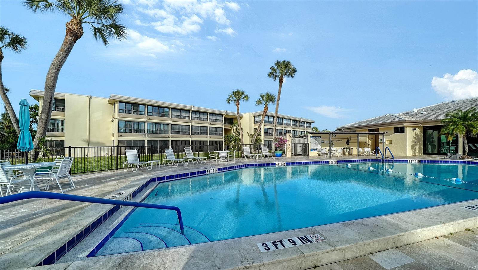 225 HOURGLASS WAY #202, SARASOTA, FL, 34242