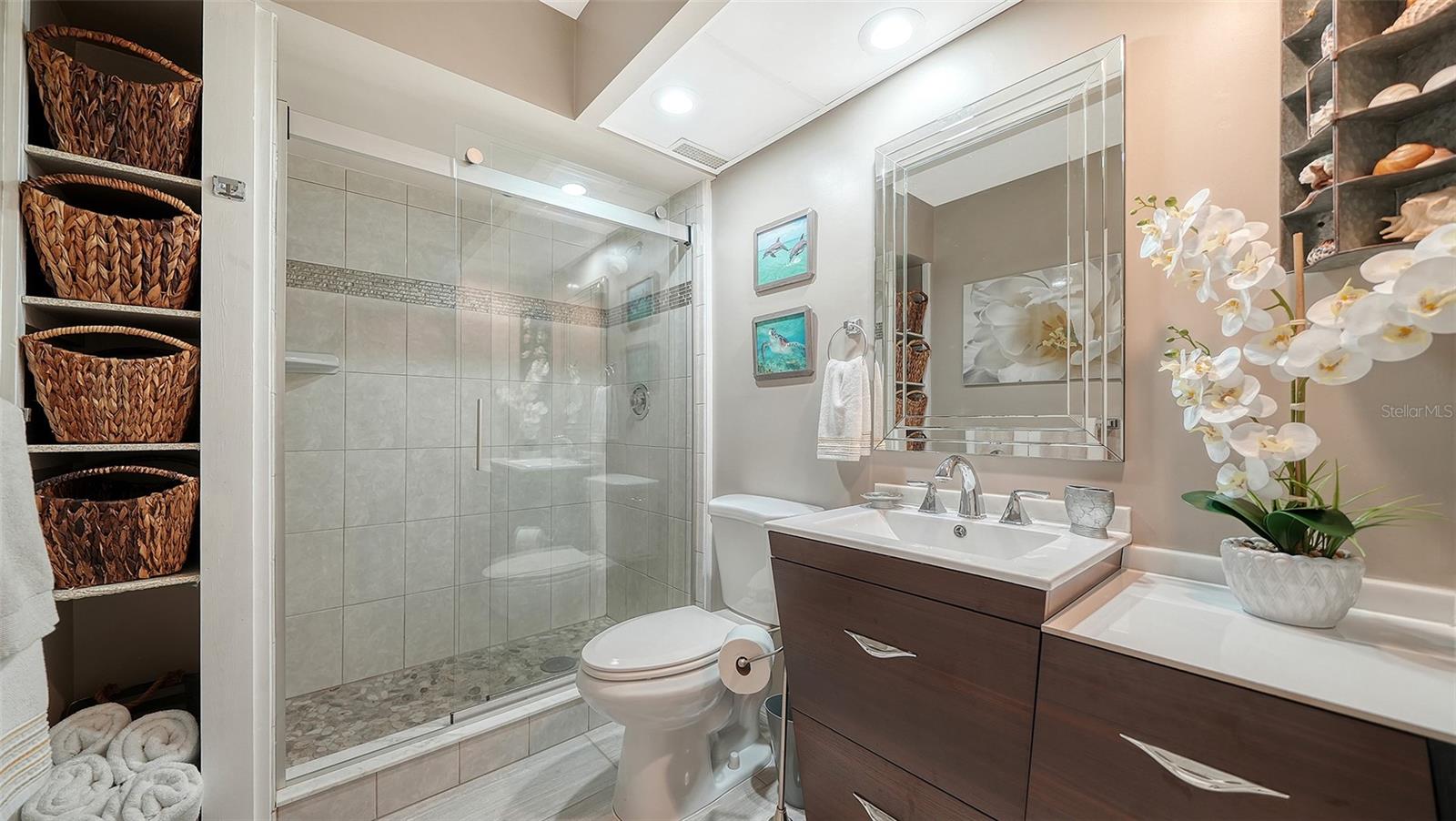 225 HOURGLASS WAY #202, SARASOTA, FL, 34242