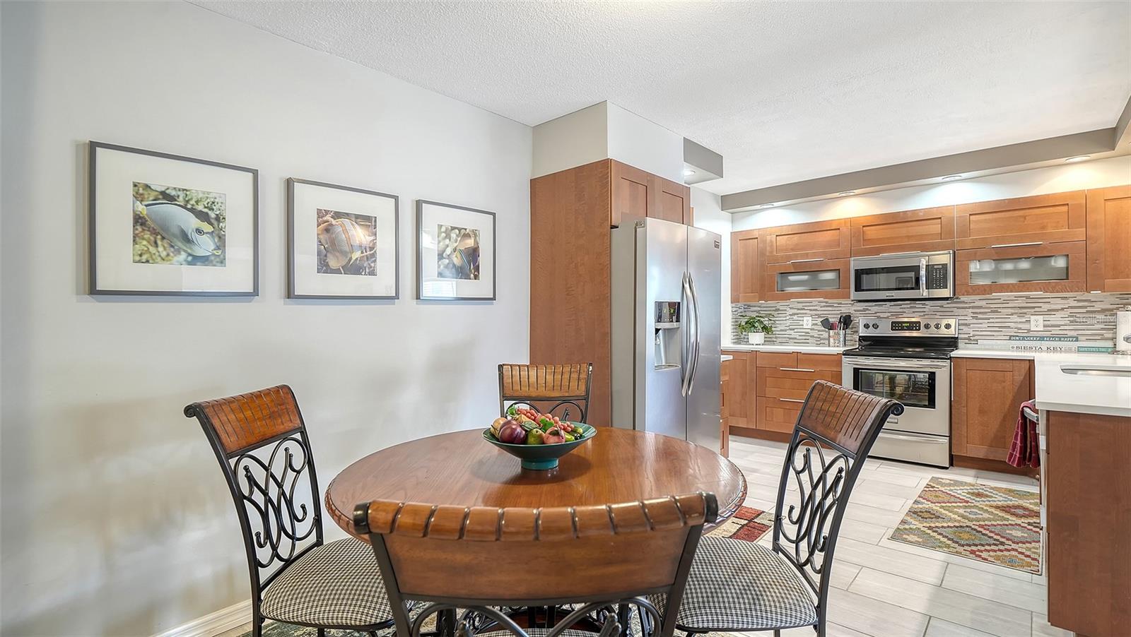 225 HOURGLASS WAY #202, SARASOTA, FL, 34242