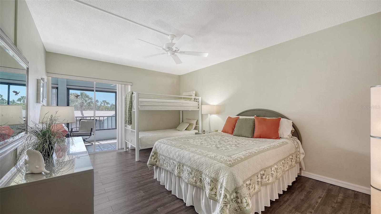 225 HOURGLASS WAY #202, SARASOTA, FL, 34242