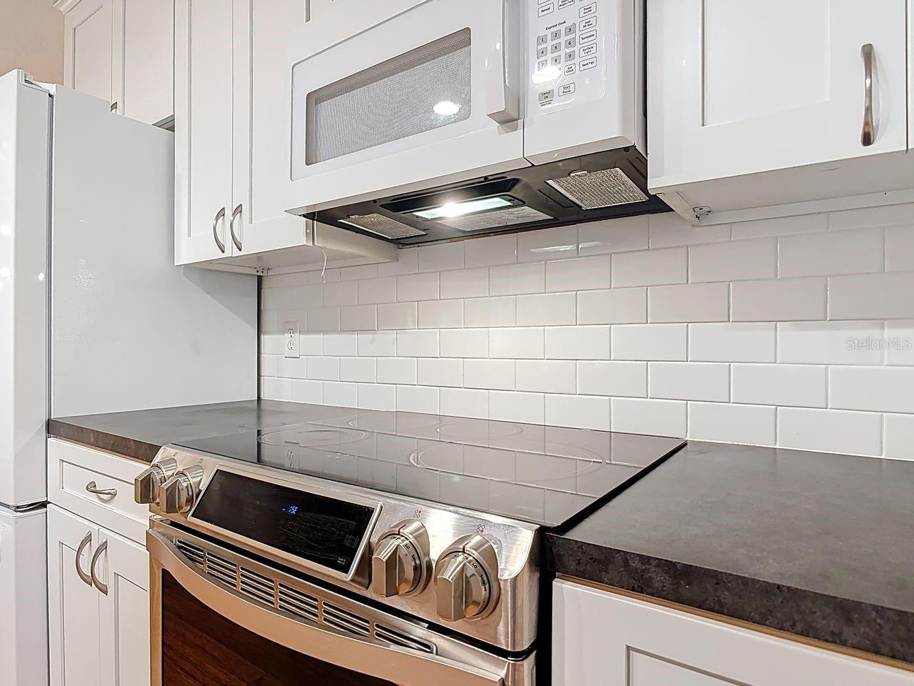 902 VILLAGE GREEN RD #2, DELAND, FL, 32720