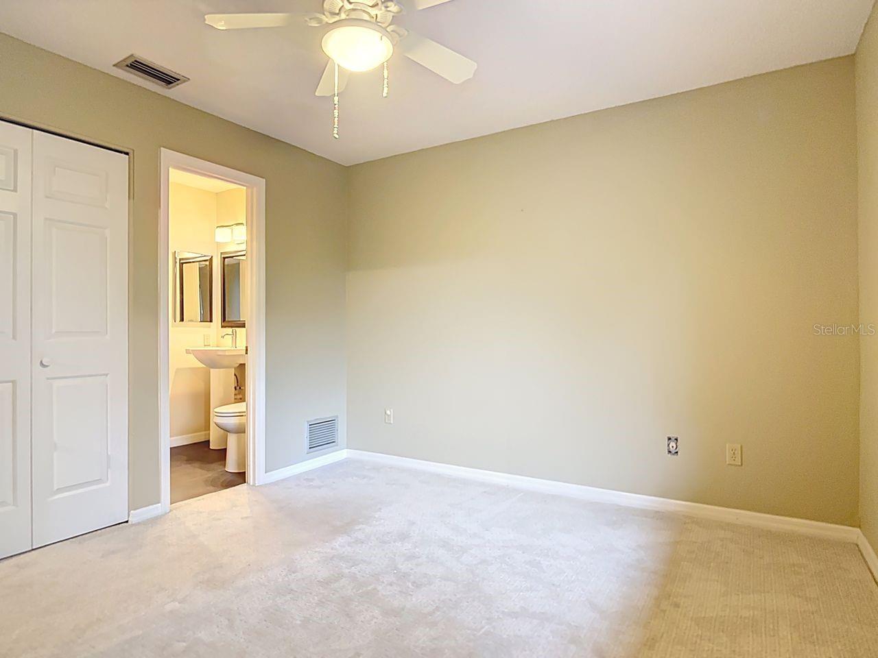 902 VILLAGE GREEN RD #2, DELAND, FL, 32720