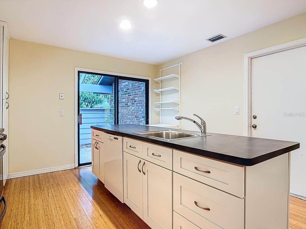 902 VILLAGE GREEN RD #2, DELAND, FL, 32720