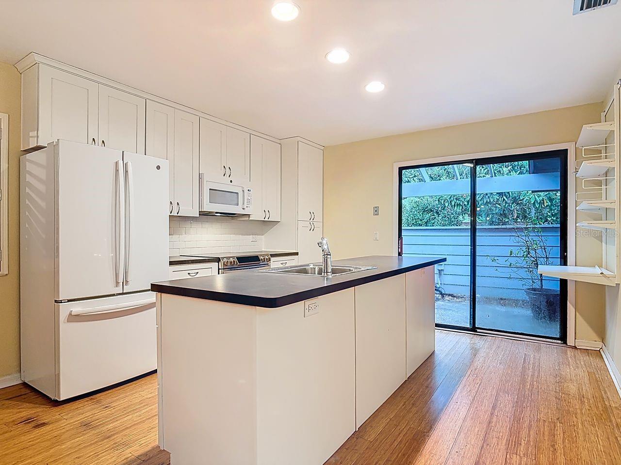 902 VILLAGE GREEN RD #2, DELAND, FL, 32720