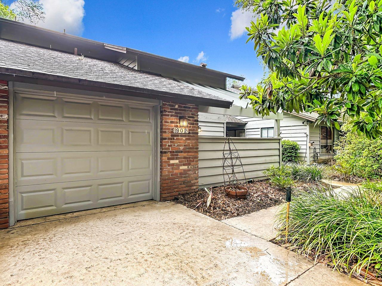 902 VILLAGE GREEN RD #2, DELAND, FL, 32720