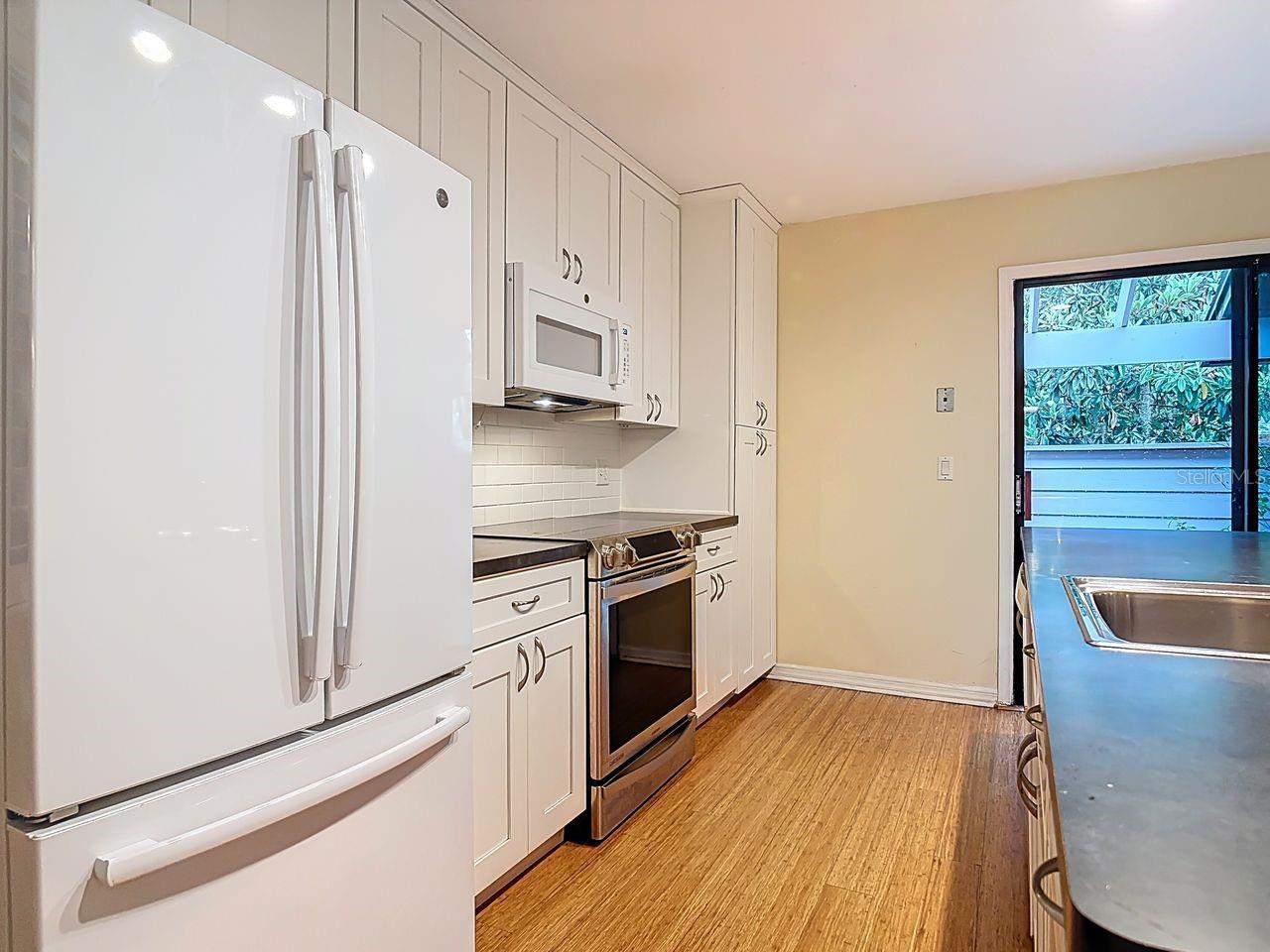 902 VILLAGE GREEN RD #2, DELAND, FL, 32720