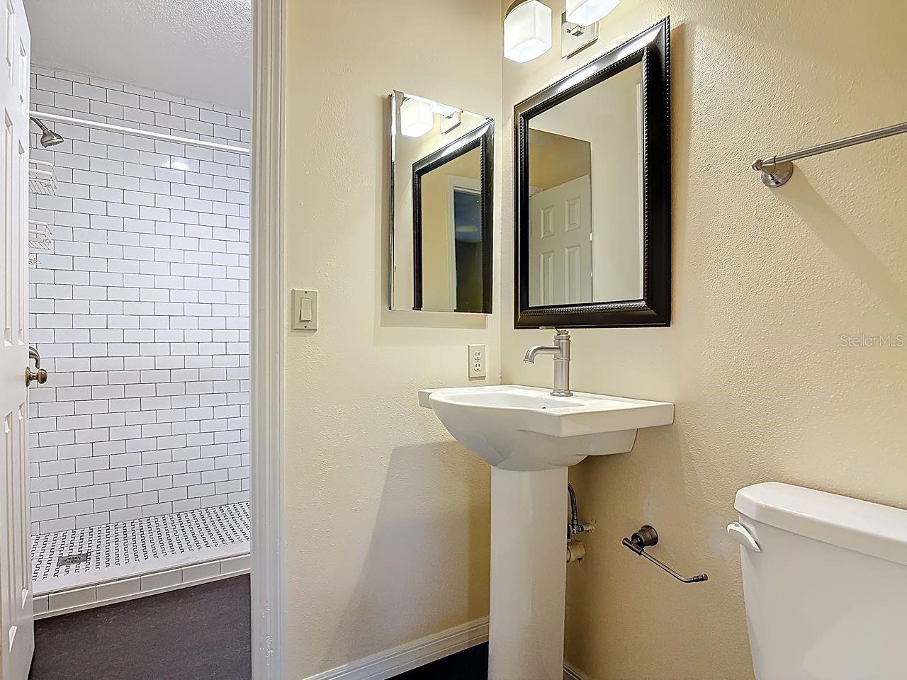 902 VILLAGE GREEN RD #2, DELAND, FL, 32720