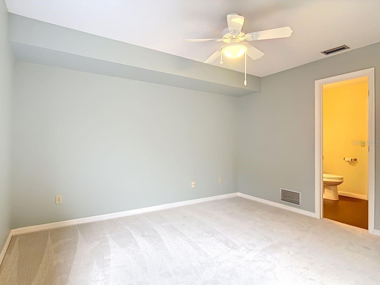 902 VILLAGE GREEN RD #2, DELAND, FL, 32720