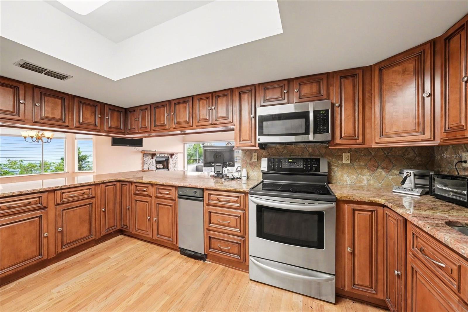 6225 BAYSIDE DR, NEW PORT RICHEY, FL, 34652