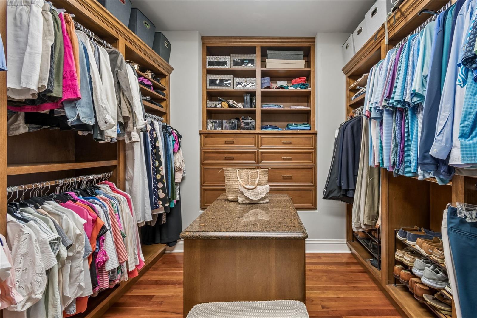 OWNERS WALK IN CLOSET