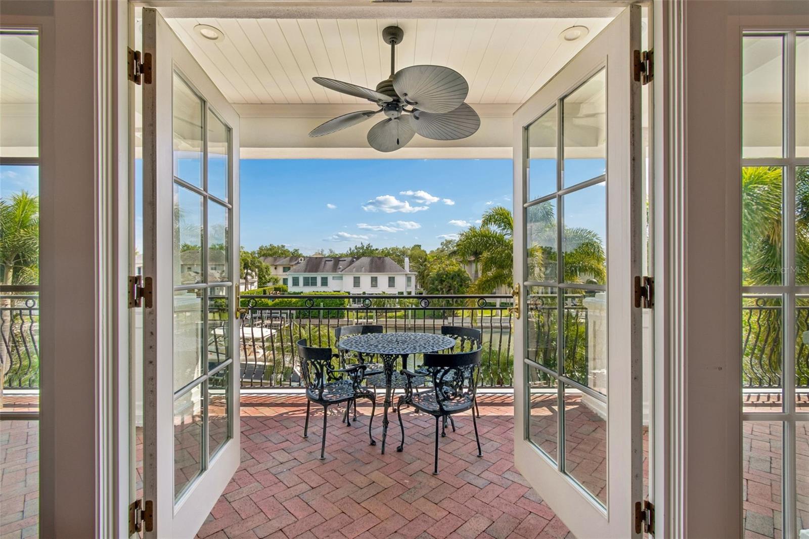 OWNERS RETREAT BALCONY