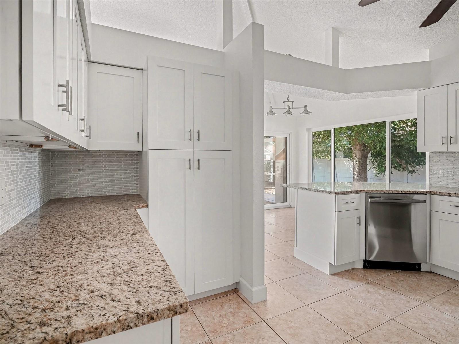 822 DIANE CIR, ENGLEWOOD, FL, 34223