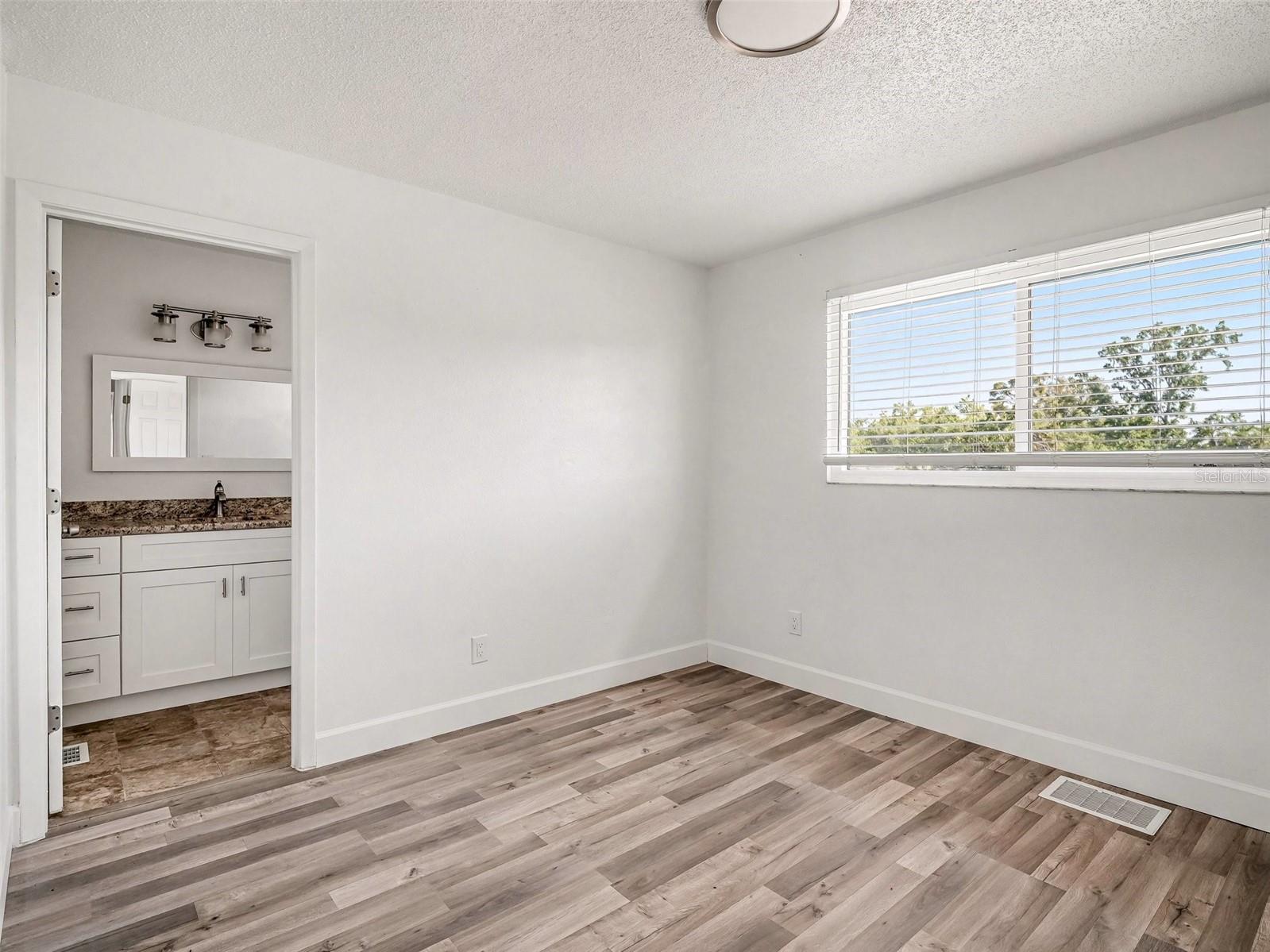 822 DIANE CIR, ENGLEWOOD, FL, 34223