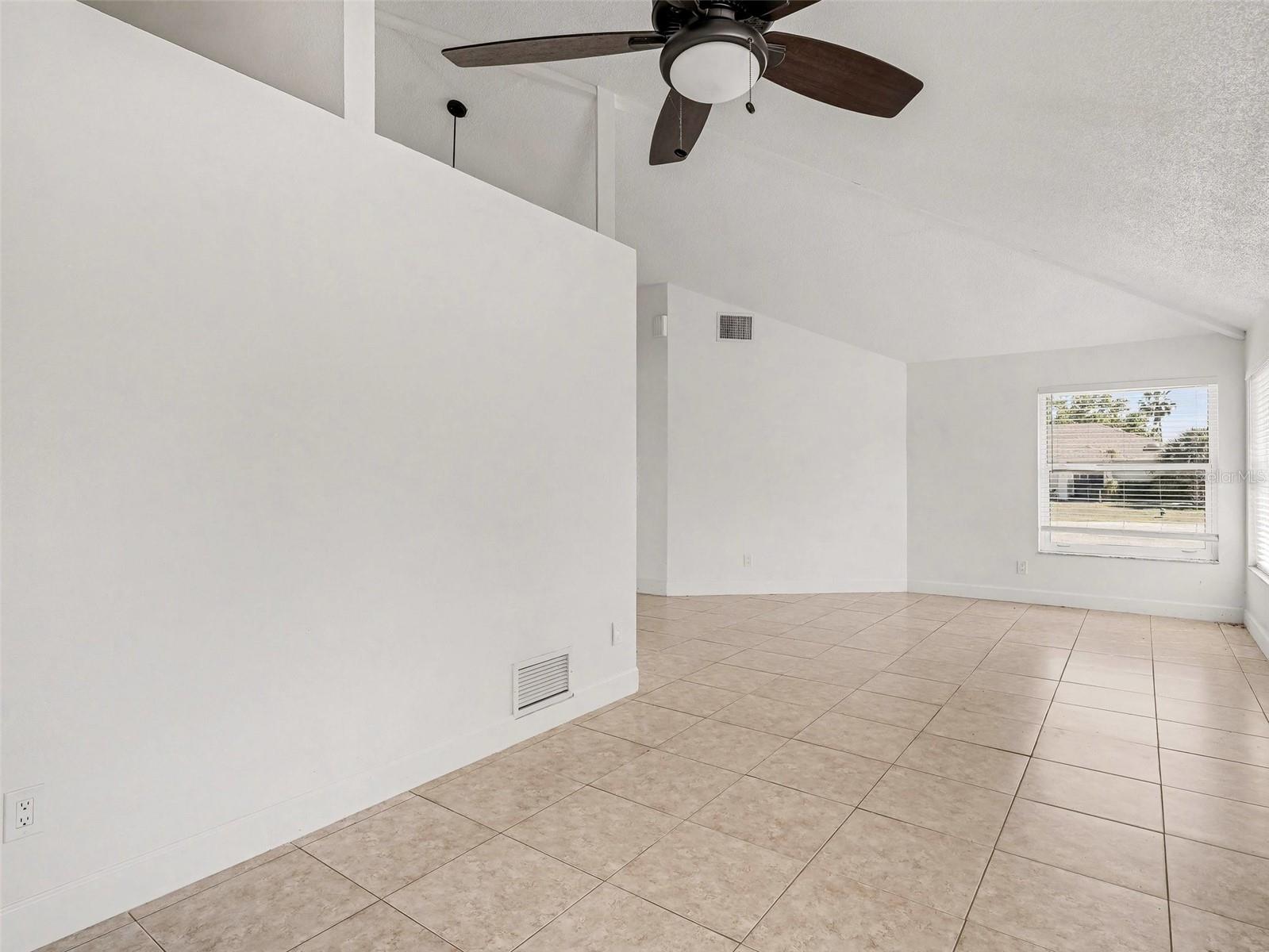 822 DIANE CIR, ENGLEWOOD, FL, 34223