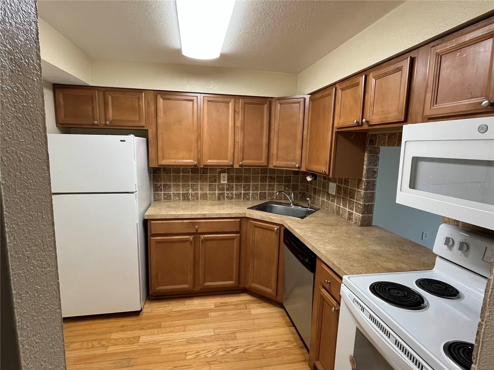 2760 COCONUT BAY LN LN #237, SARASOTA, FL, 34237