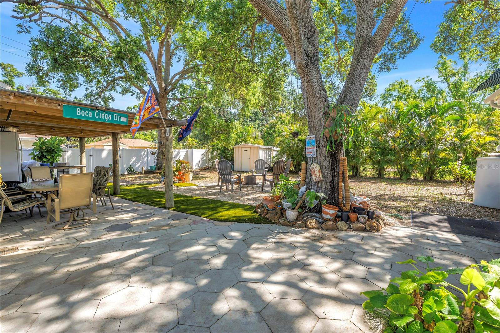 201 35TH AVE NE, ST PETERSBURG, FL, 33704