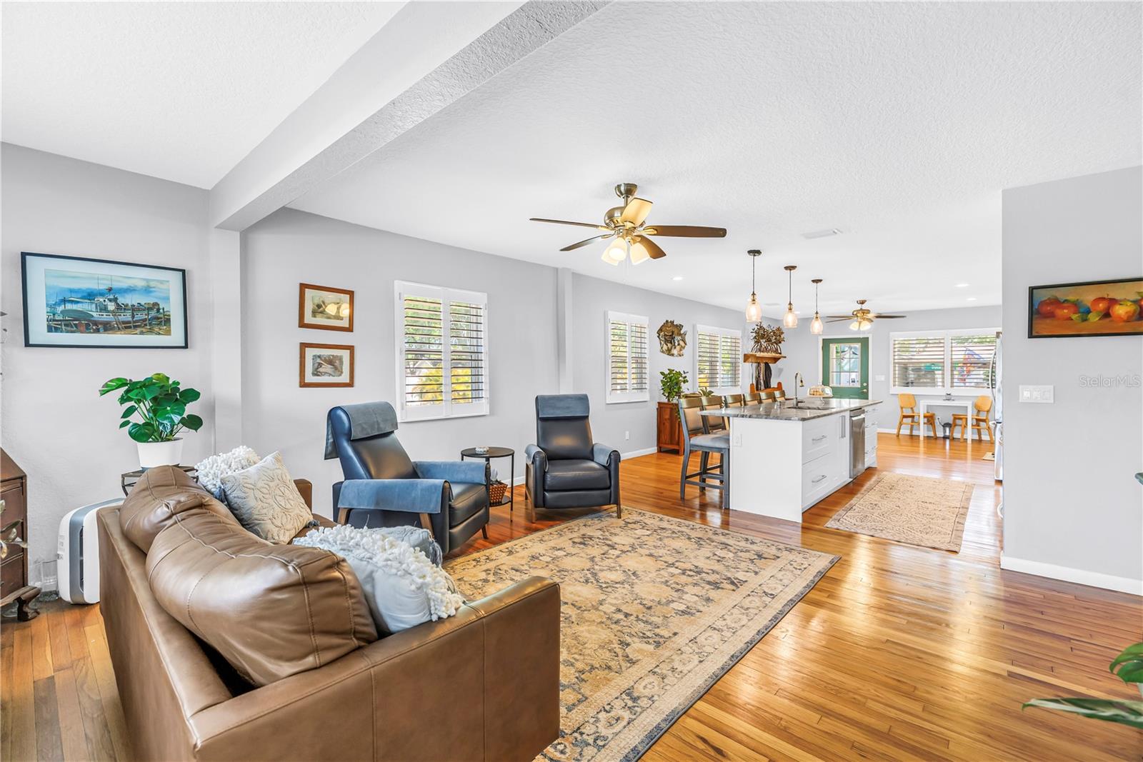 201 35TH AVE NE, ST PETERSBURG, FL, 33704