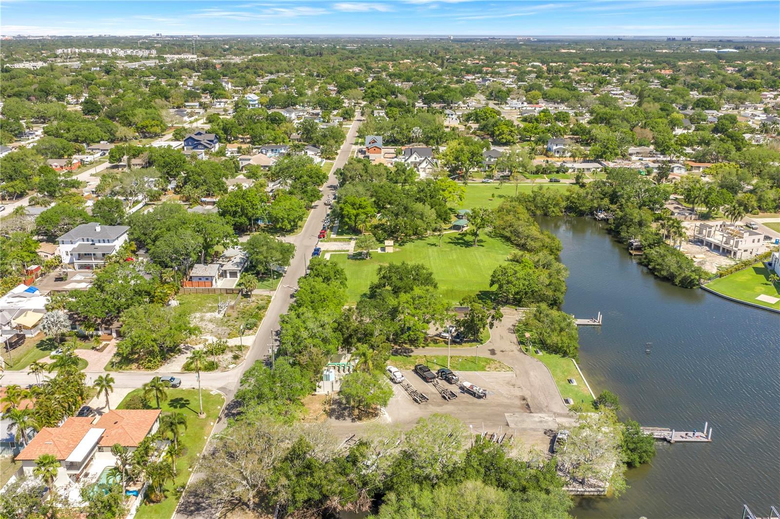 201 35TH AVE NE, ST PETERSBURG, FL, 33704