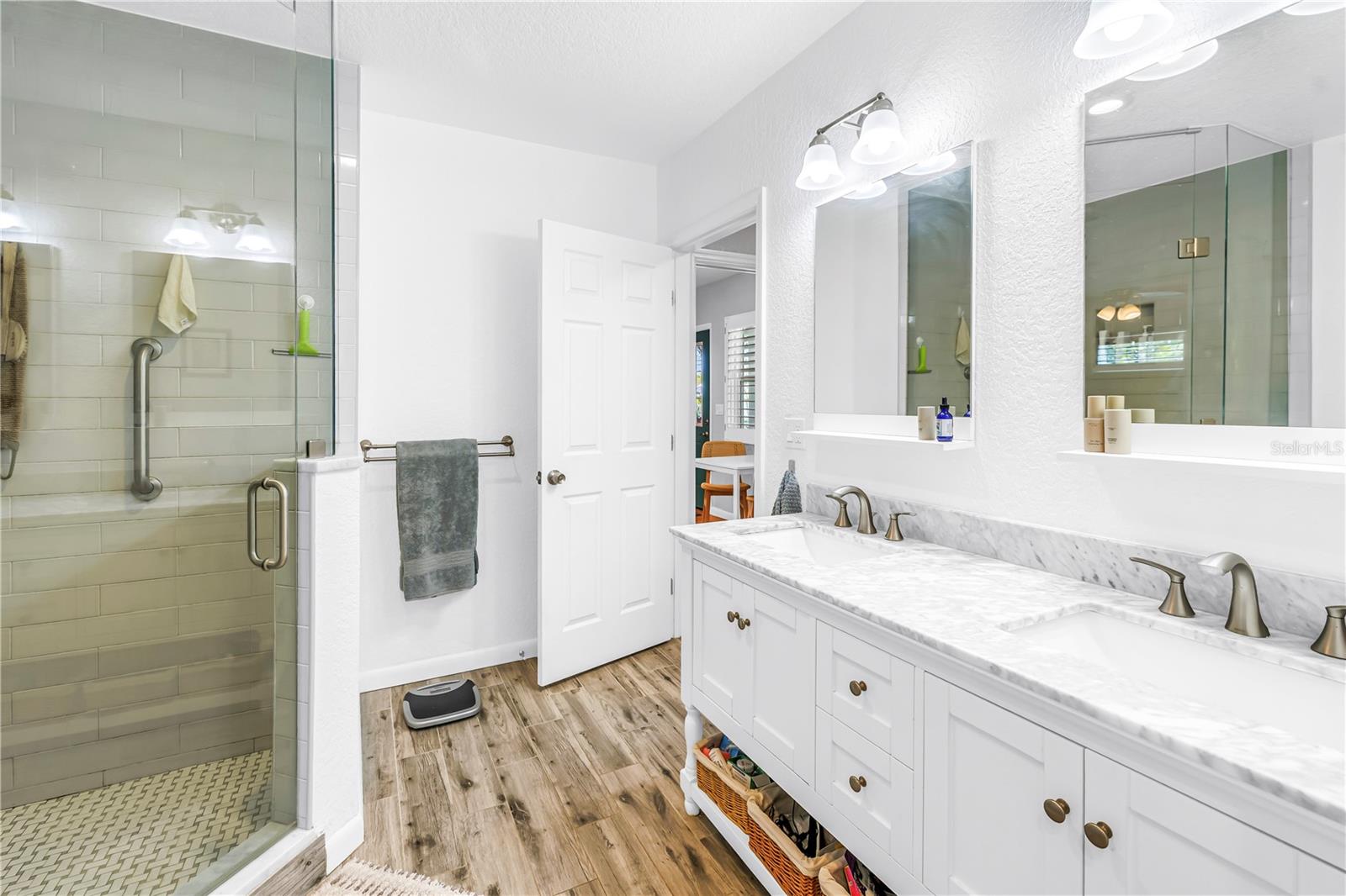 201 35TH AVE NE, ST PETERSBURG, FL, 33704