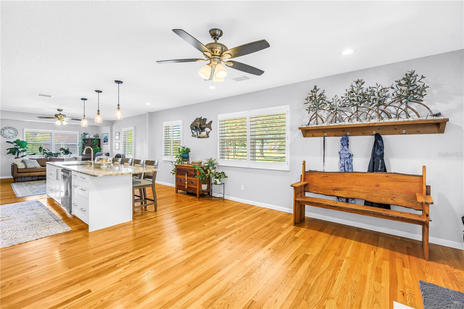 201 35TH AVE NE, ST PETERSBURG, FL, 33704