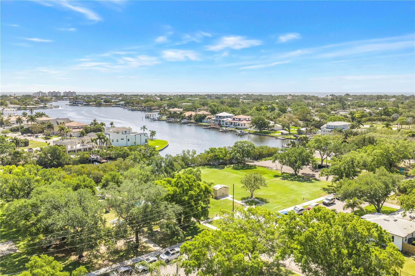 201 35TH AVE NE, ST PETERSBURG, FL, 33704