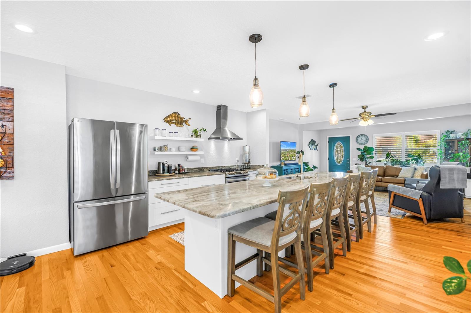 201 35TH AVE NE, ST PETERSBURG, FL, 33704