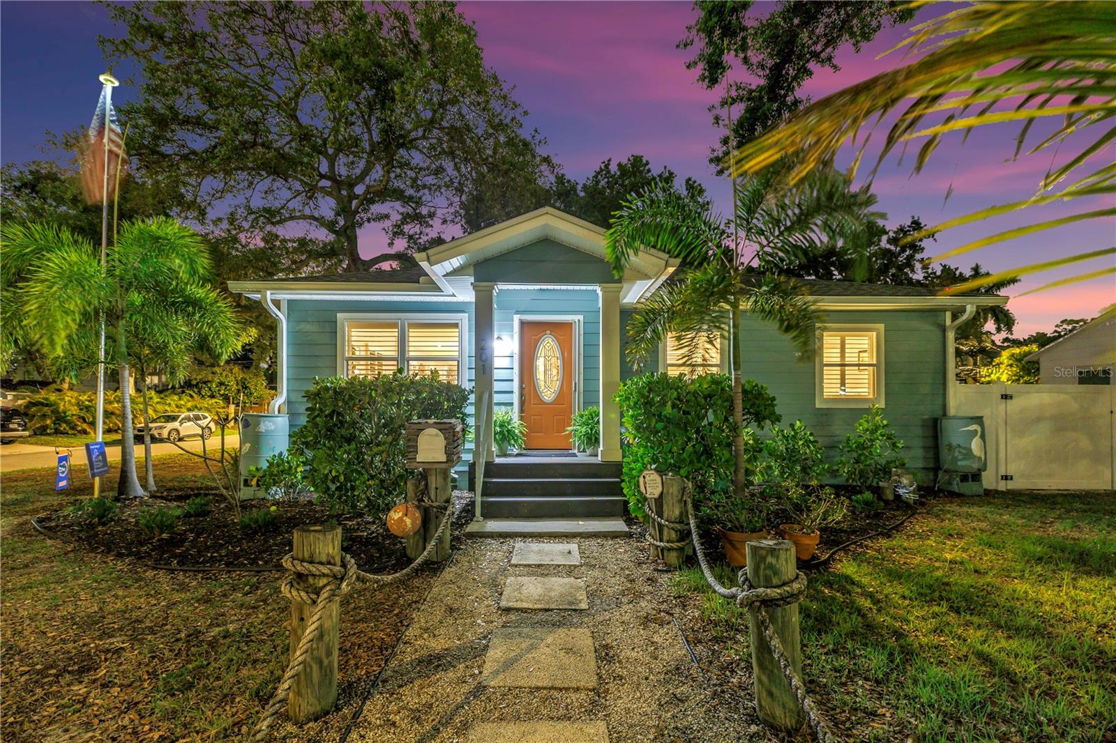 201 35TH AVE NE, ST PETERSBURG, FL, 33704