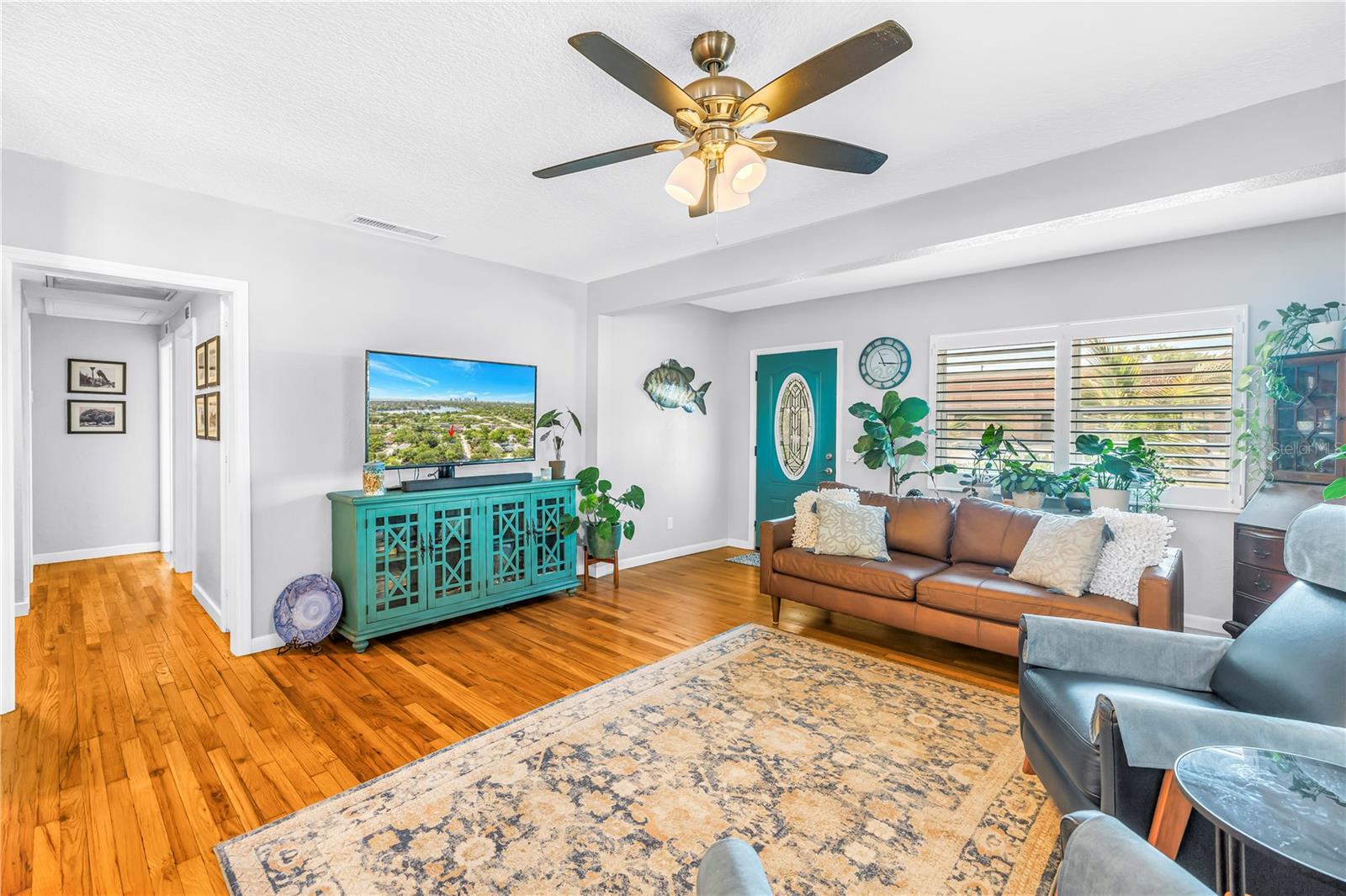 201 35TH AVE NE, ST PETERSBURG, FL, 33704